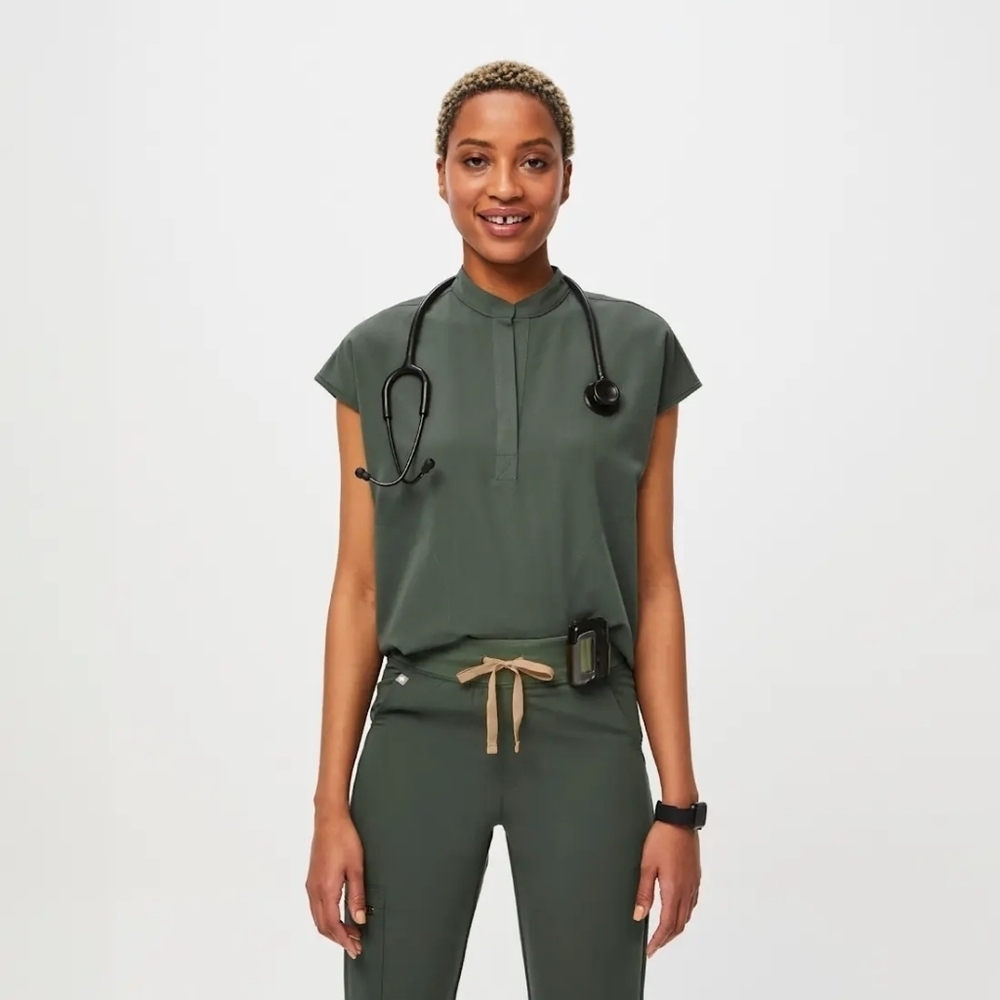 Figs Technical Collection Rafaela Oversized Scrub Top, Moss Reef Size XXL
